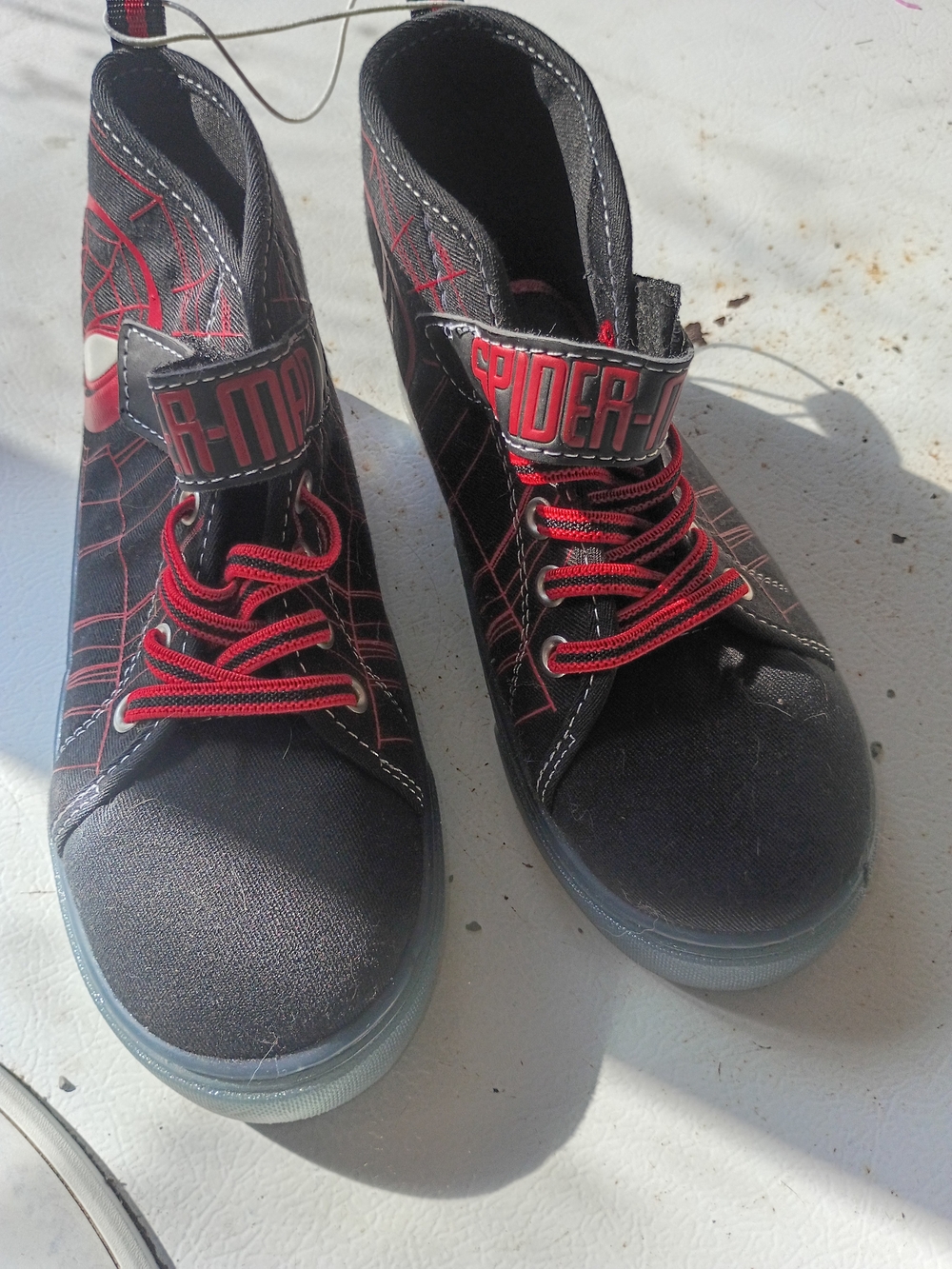 Spiderman Kids Black and Red High-Top Sneakers